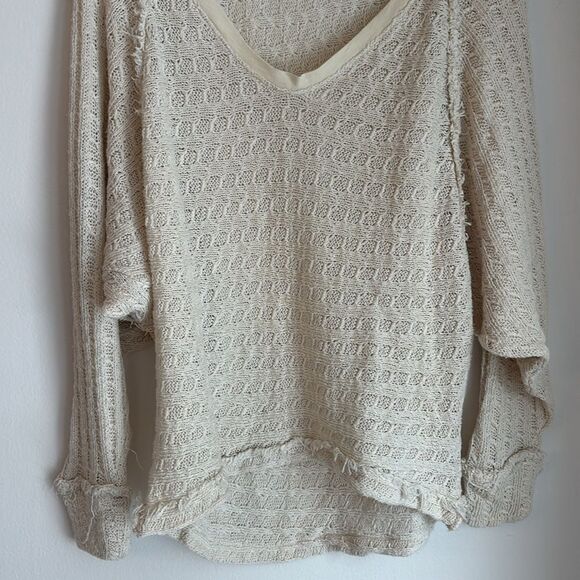 We the Free Free People open knit raw hem light weight cream sweater size medium - Picture 3 of 8